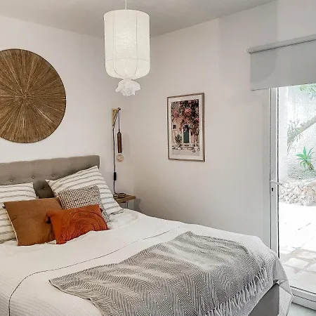 Renovated With Nerjas Biggest Pool Apartment