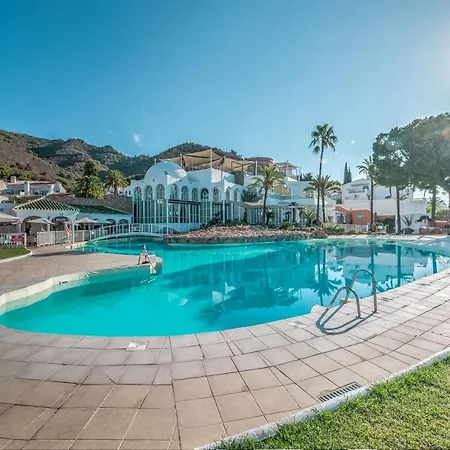 Renovated With Nerjas Biggest Pool Apartment *